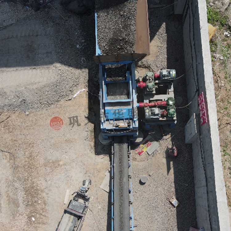  瀝青銑刨料破碎篩分設備,廢舊瀝青回收料破碎篩分機,公路廢舊瀝青混合料破碎篩分設備,銑刨料雙齒輥破碎機